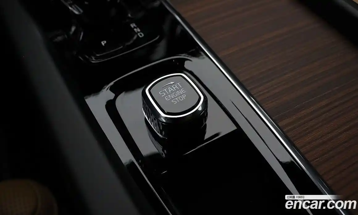 Volvo V60 2024 2.0 гидро в Москве № 230845, фото 16