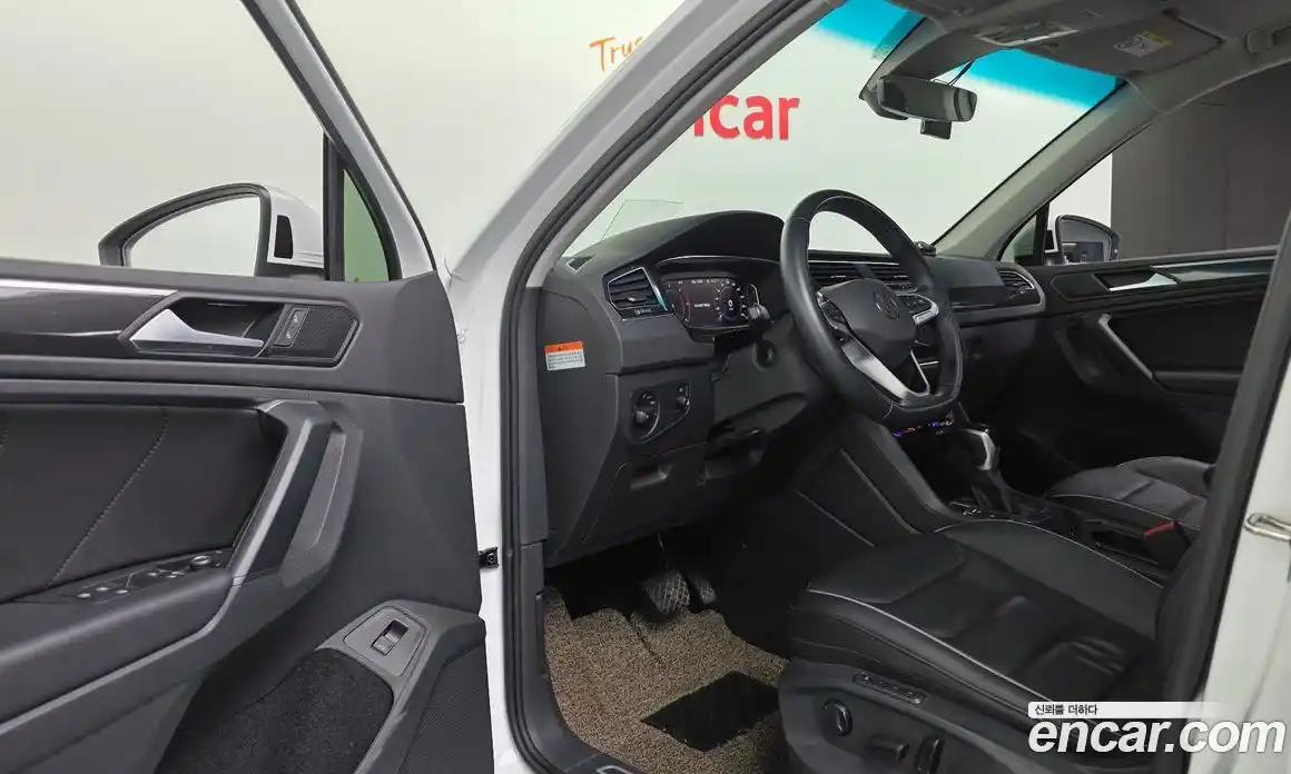Volkswagen Tiguan 2022 2.0 гидро в Москве № 232150, фото 13