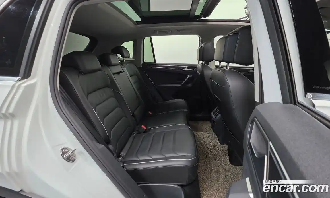 Volkswagen Tiguan 2022 2.0 гидро в Москве № 232150, фото 19