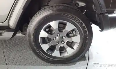 Jeep Wrangler 2021 2.0 гидро в Москве № 232285, миниатюра 4