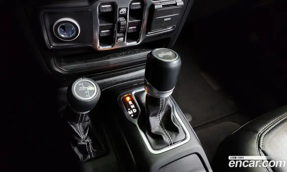 Jeep Wrangler 2021 2.0 гидро в Москве № 232285, фото 8