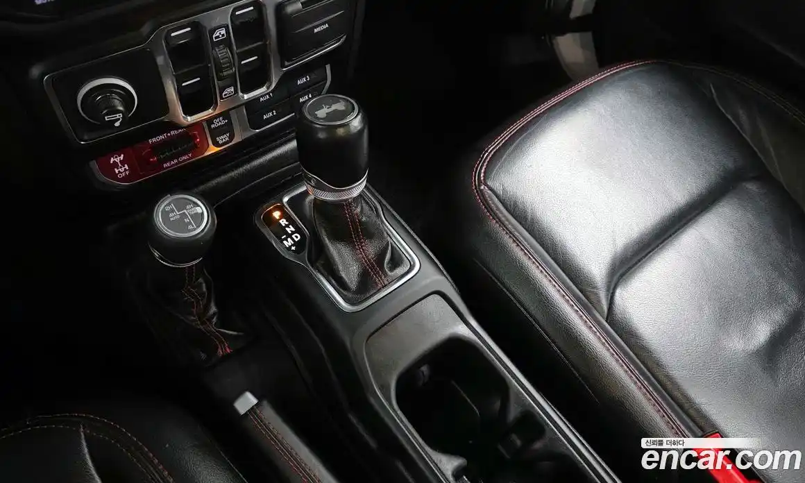 Jeep Wrangler 2022 2.0 гидро в Москве № 232646, фото 9