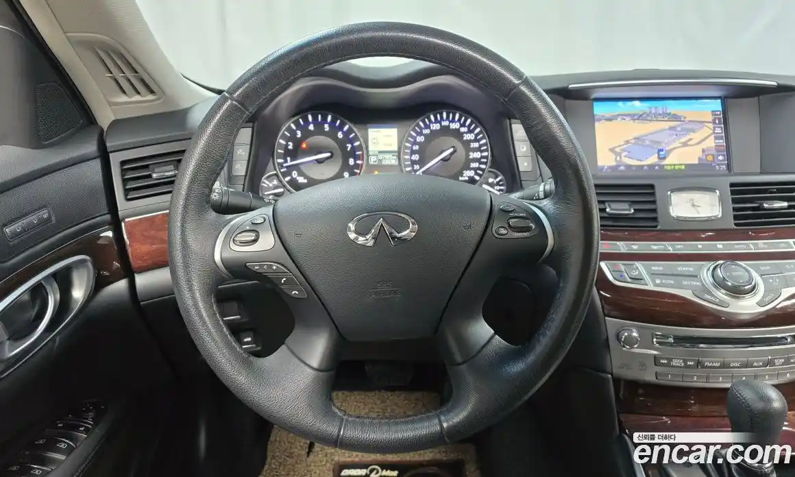 Infiniti Q70 2017 3.7 гидро в Москве № 250373, фото 13