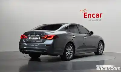 Infiniti Q70 2017 3.7 гидро в Москве № 250373, миниатюра 2