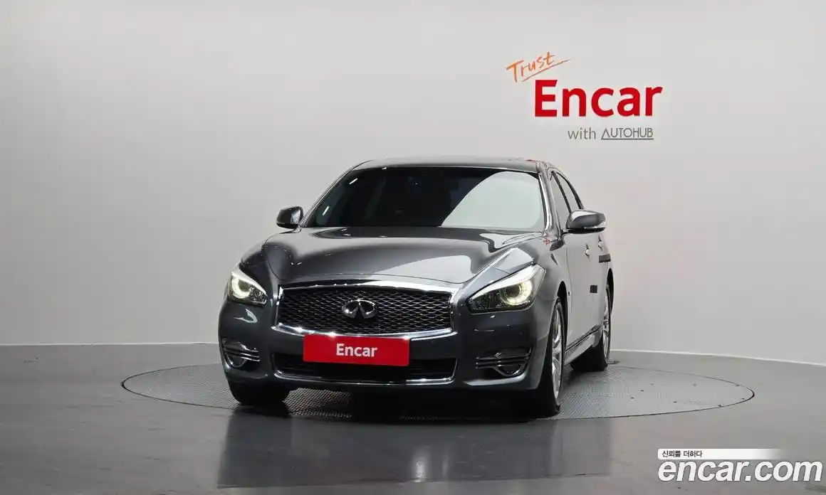 Infiniti Q70 2017 3.7 гидро в Москве № 250373, фото 3