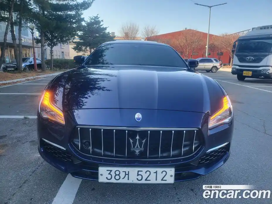 Maserati Quattroporte 2018 3.0 гидро в Москве № 256000, фото 3