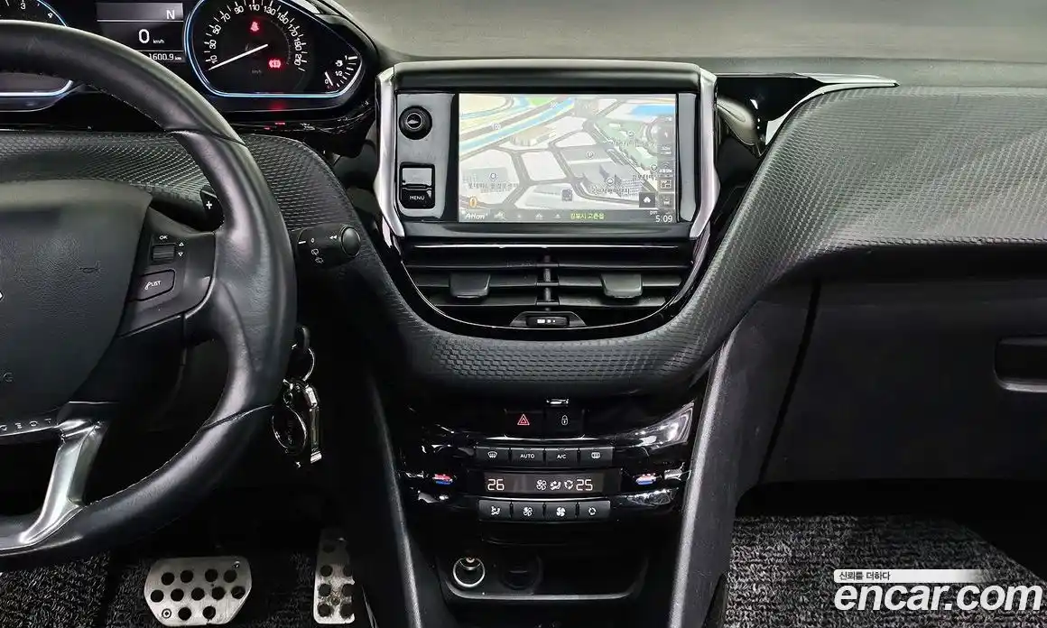 Peugeot 2008 2017 1.6 гидро в Москве № 256266, фото 16