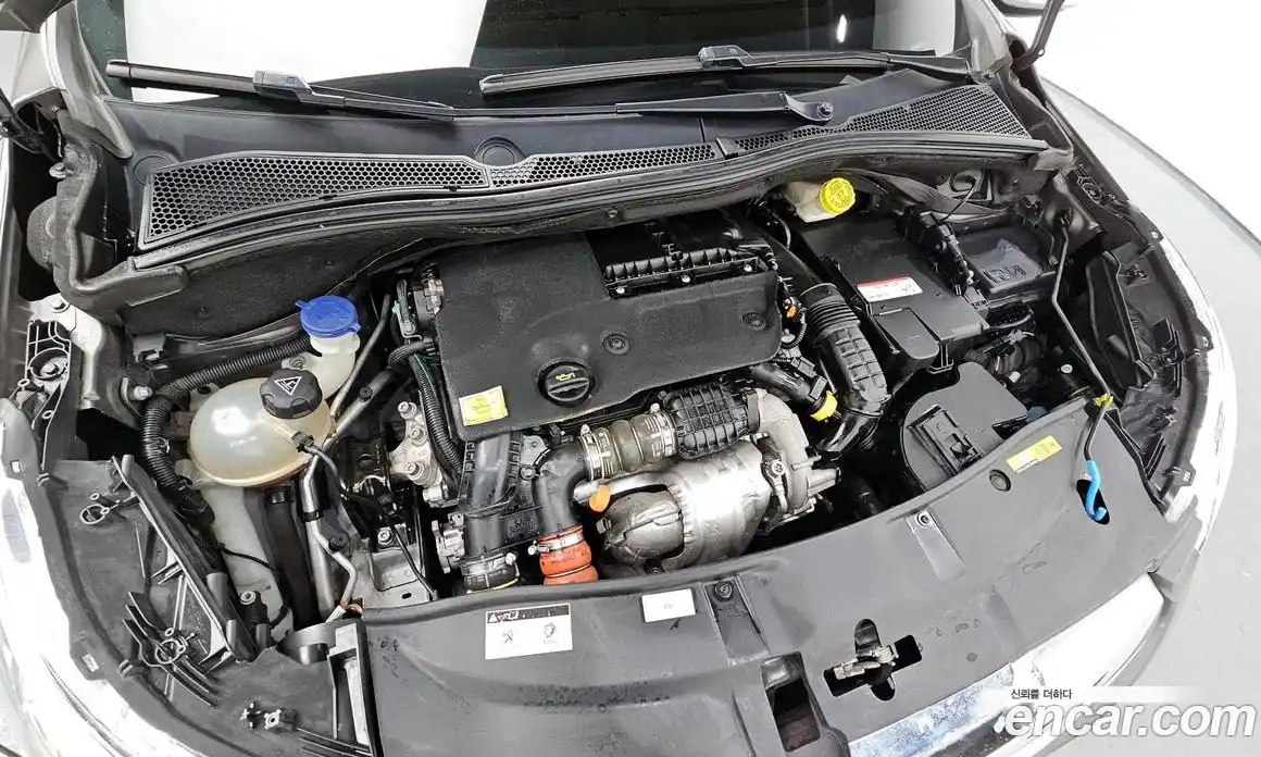 Peugeot 2008 2017 1.6 гидро в Москве № 256266, фото 6