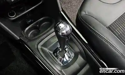 Peugeot 2008 2017 1.6 гидро в Москве № 256266, миниатюра 9