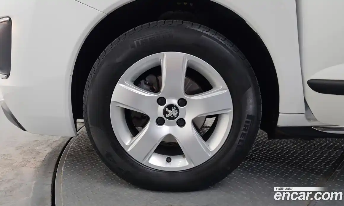 Peugeot 3008 2015 1.6 гидро в Москве № 256293, фото 5