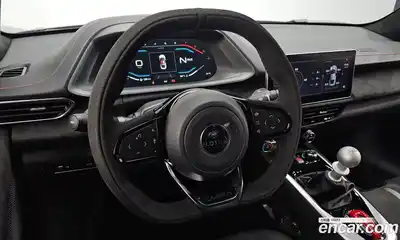 Lotus Emira 2024 3.5 механика в Москве № 256845, миниатюра 12