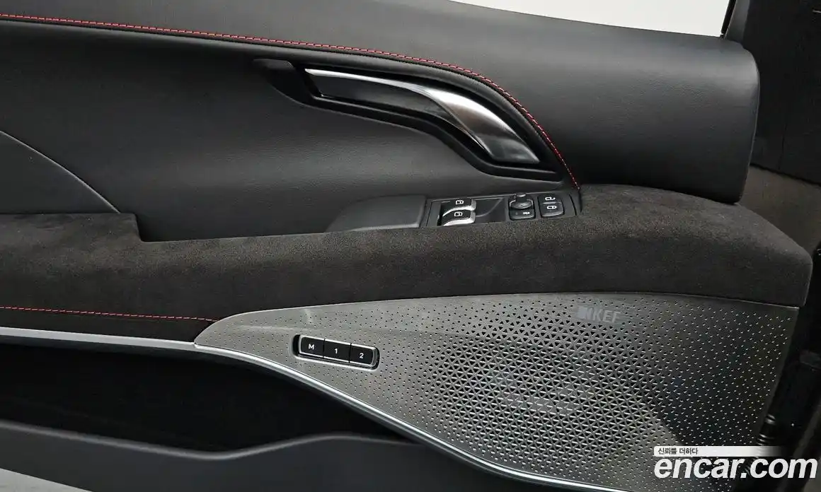 Lotus Emira 2024 3.5 механика в Москве № 256845, фото 15