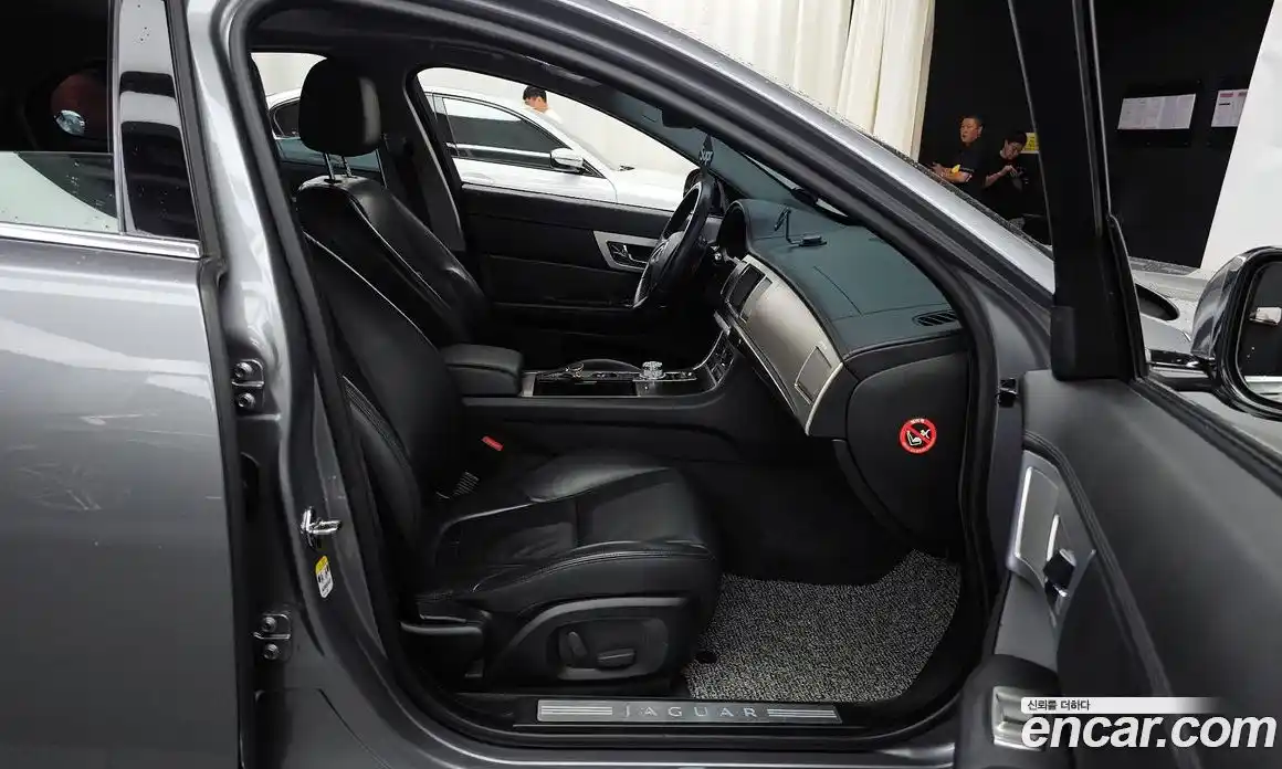 Jaguar XF 2012 2.2 гидро в Москве № 268022, фото 11