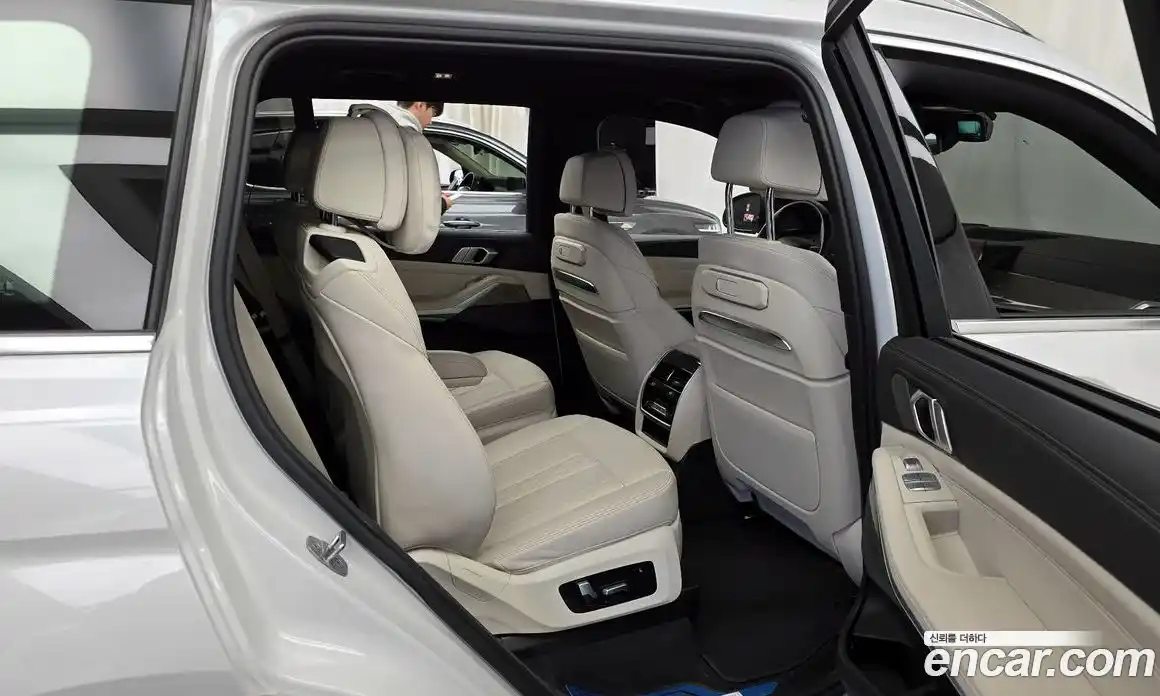 BMW X7 2023 3.0 гидро в Москве № 279912, фото 12