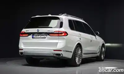BMW X7 2023 3.0 гидро в Москве № 279912, миниатюра 2