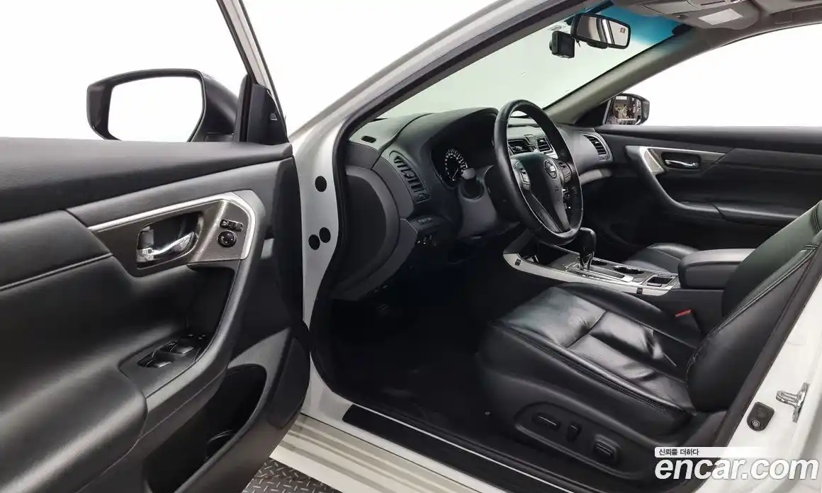 Nissan Altima 2015 2.5 гидро в Москве № 292685, фото 10