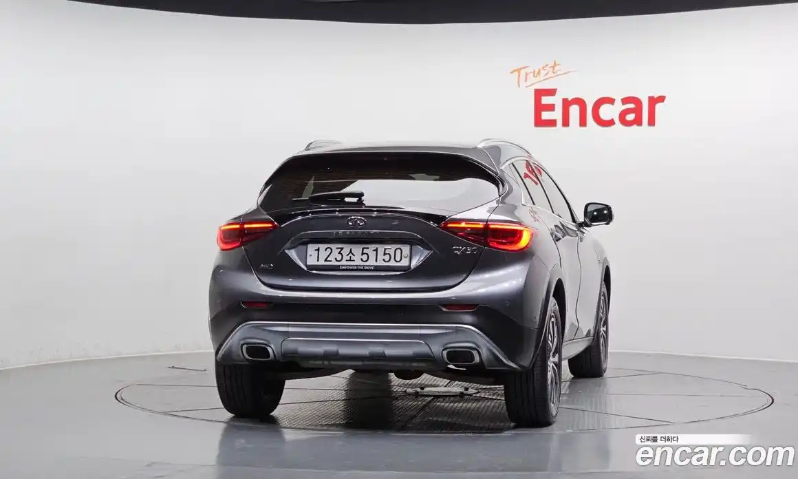 Infiniti QX30 2019 2.0 гидро в Москве № 295011, фото 4