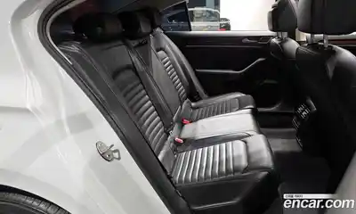 Volkswagen Passat 2018 2.0 гидро в Москве № 301346, миниатюра 12