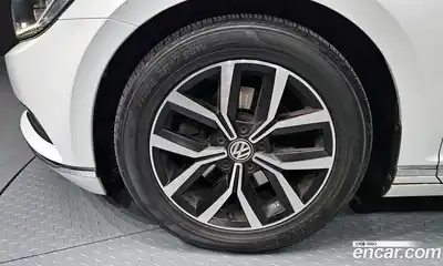 Volkswagen Passat 2018 2.0 гидро в Москве № 301346, миниатюра 5