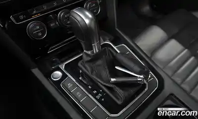 Volkswagen Passat 2018 2.0 гидро в Москве № 301346, миниатюра 9