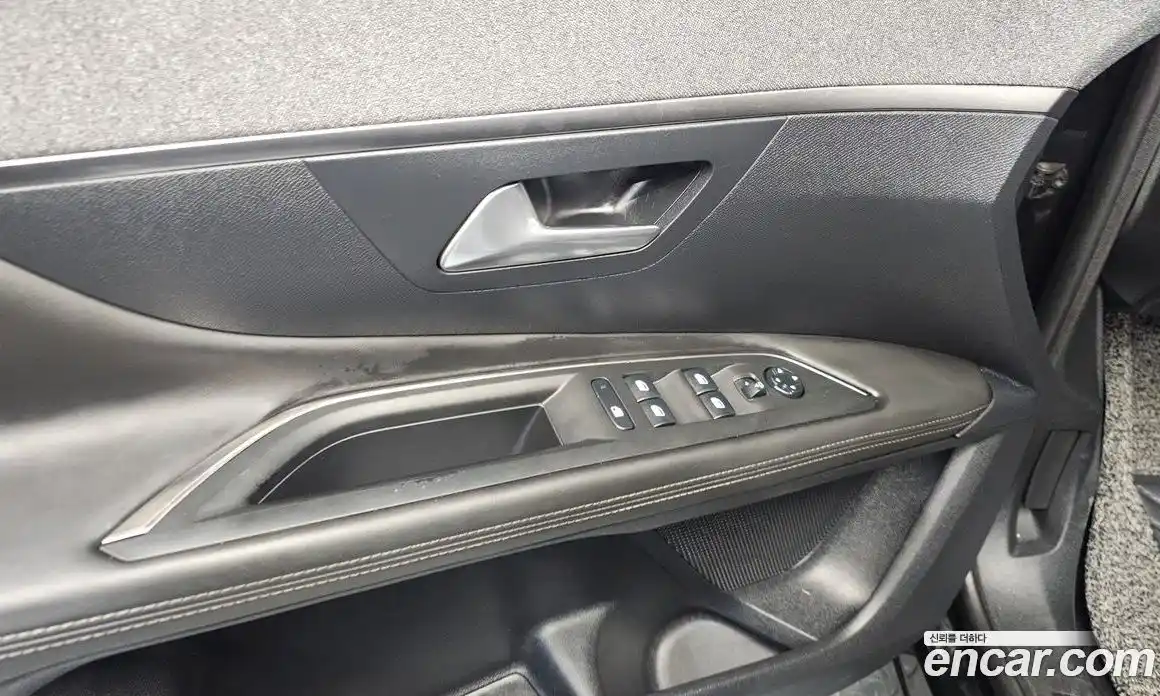 Peugeot 3008 2017 1.6 гидро в Москве № 305849, фото 17