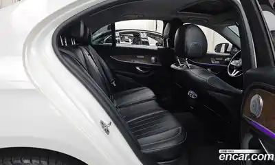Mercedes-Benz E-Class 2019 1.9 гидро в Москве № 309872, миниатюра 12