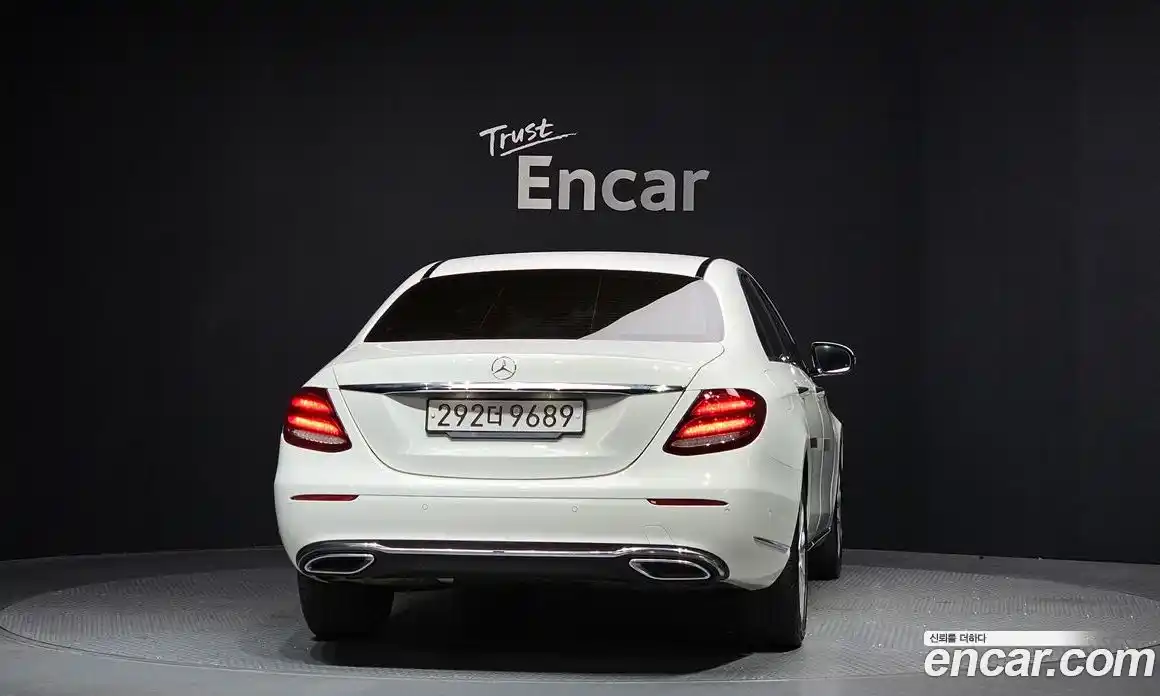 Mercedes-Benz E-Class 2019 1.9 гидро в Москве № 309872, фото 4