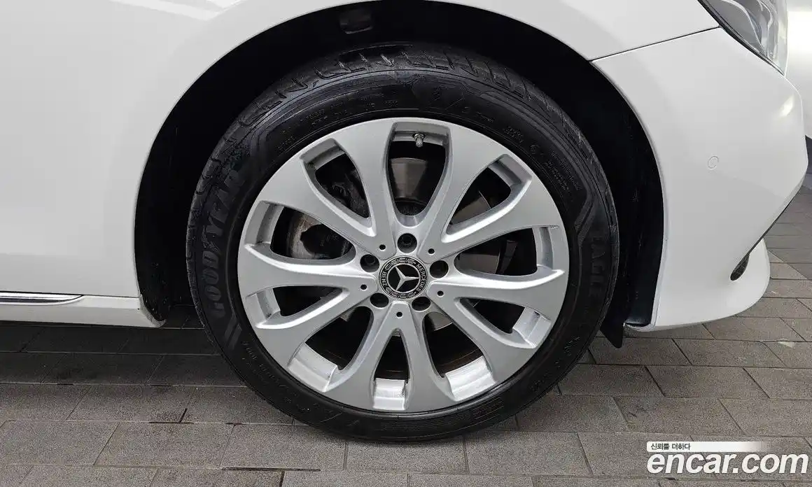 Mercedes-Benz E-Class 2019 1.9 гидро в Москве № 309872, фото 5