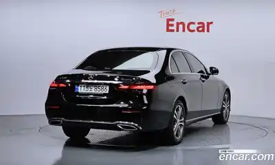 Mercedes-Benz E-Class 2021 2.0 гидро, миниатюра 2