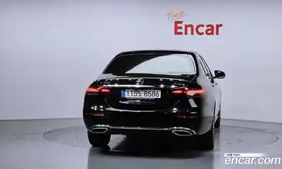 Mercedes-Benz E-Class 2021 2.0 гидро, миниатюра 4