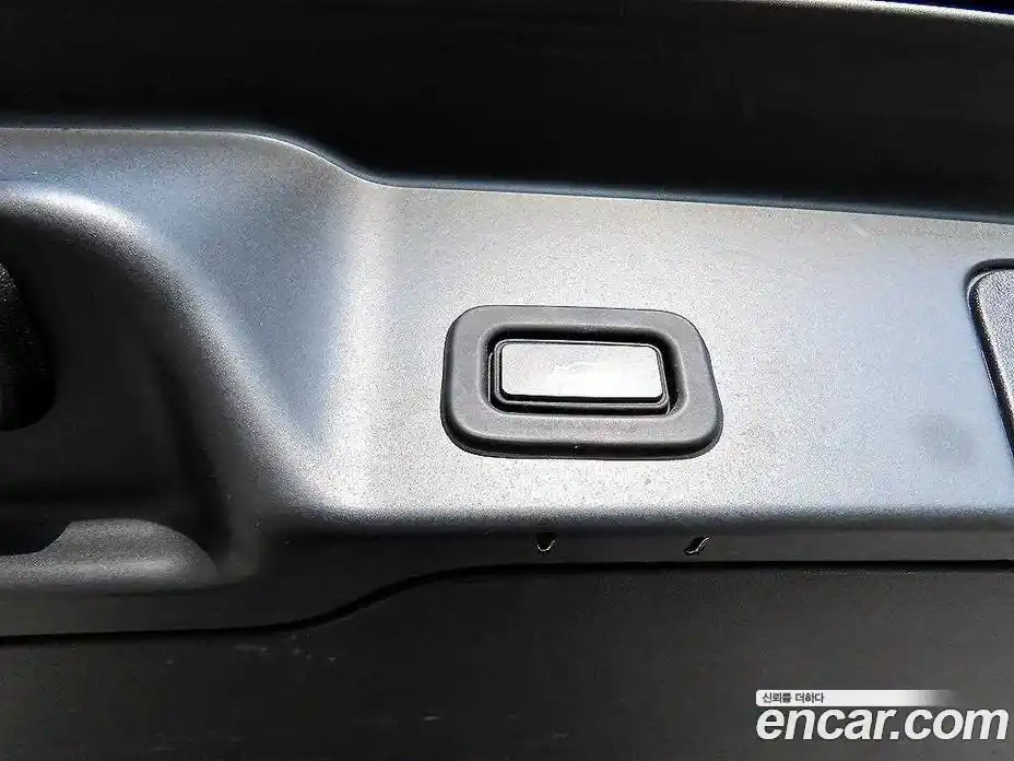Land Rover Range-Rover Evoque 2021 2.0 гидро в Москве № 328304, фото 19