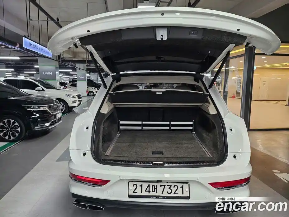 Bentley Bentayga 2021 4.0 гидро в Москве № 366530, фото 19