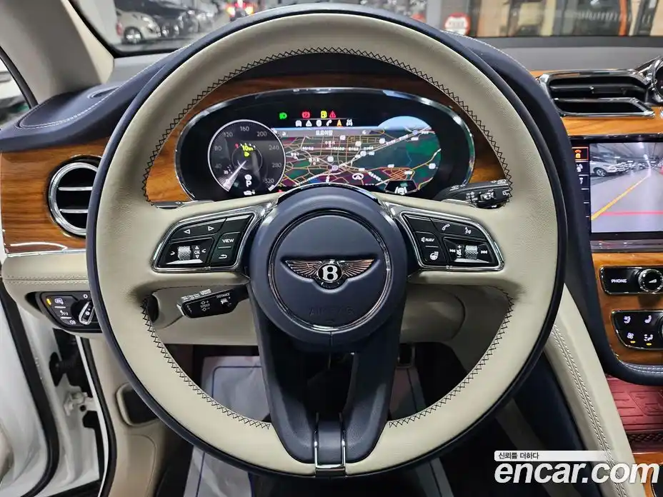 Bentley Bentayga 2021 4.0 гидро в Москве № 366530, фото 8