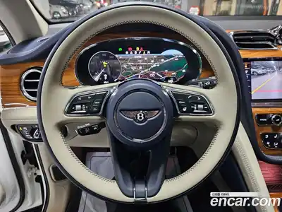 Bentley Bentayga 2021 4.0 гидро в Москве № 366530, миниатюра 8