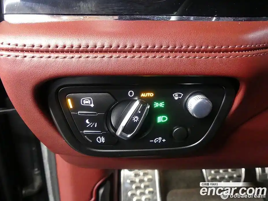 Bentley Bentayga 2020 4.0 гидро в Москве № 366537, фото 13