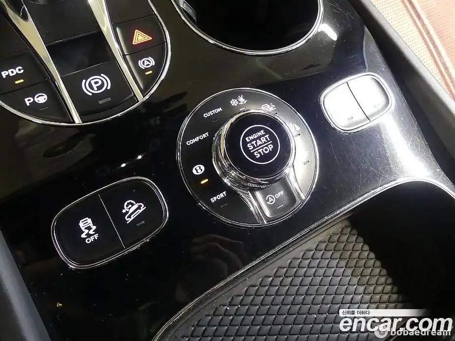 Bentley Bentayga 2020 4.0 гидро в Москве № 366537, фото 18