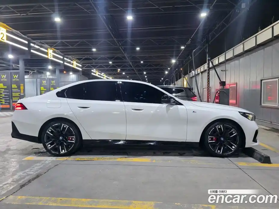 BMW i5 2024 гидро в Москве № 385634, фото 11