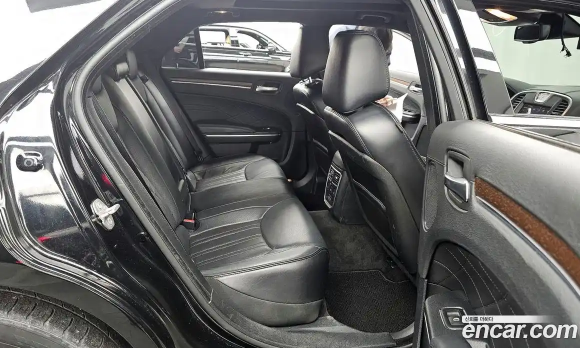 Chrysler 300C 2016 3.6 гидро в Москве № 407508, фото 12