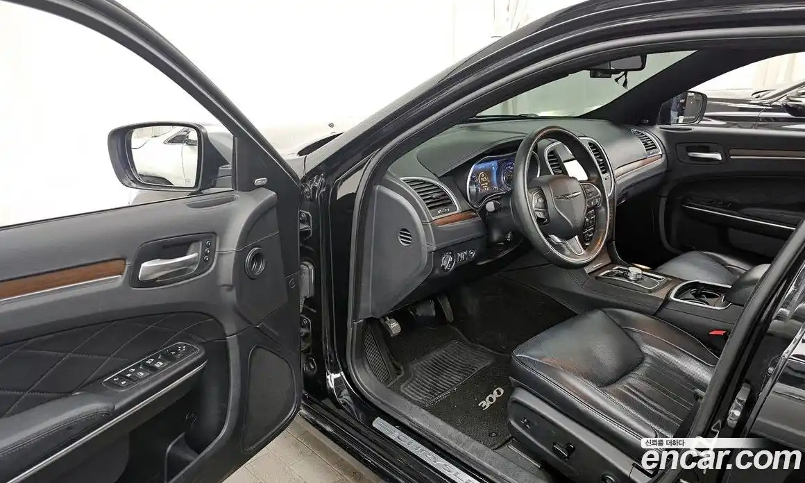 Chrysler 300C 2016 3.6 гидро в Москве № 407508, фото 10