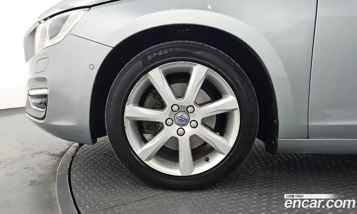 Volvo S60 2015 2.0 гидро в Москве № 415218, фото 5