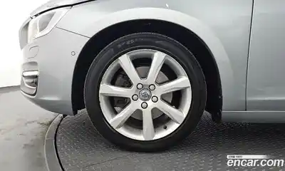 Volvo S60 2015 2.0 гидро в Москве № 415218, миниатюра 5