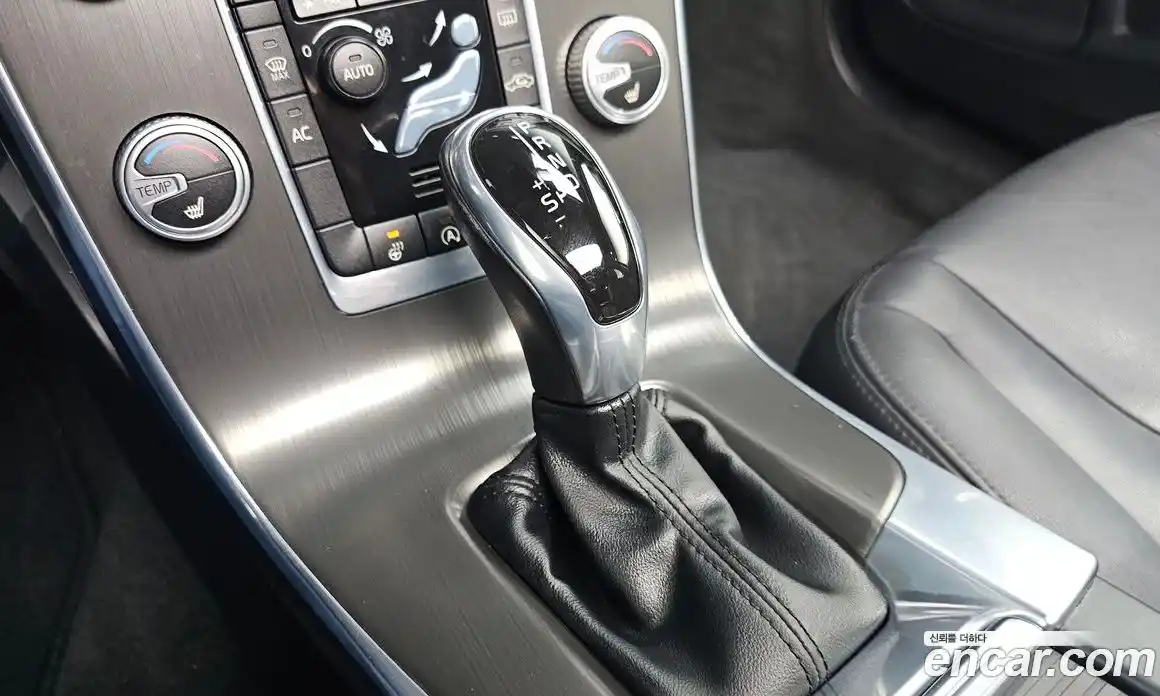 Volvo S60 2015 2.0 гидро в Москве № 415218, фото 9