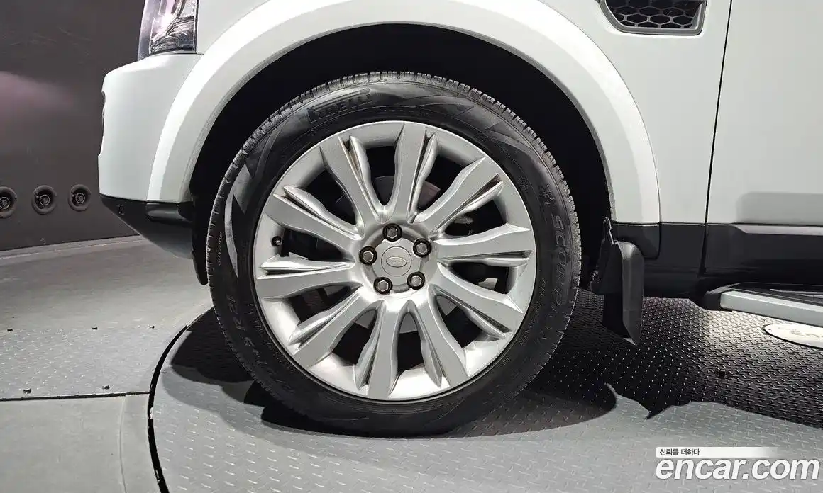 Land Rover Discovery 2015 3.0 гидро в Москве № 431360, фото 5