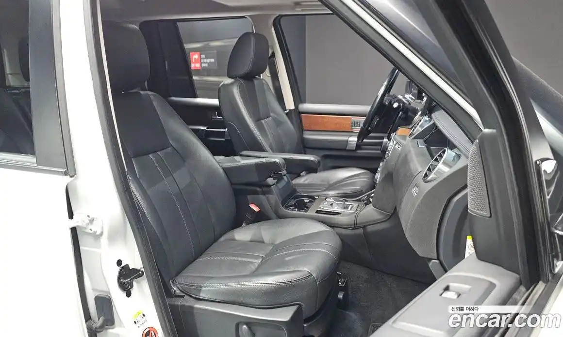 Land Rover Discovery 2015 3.0 гидро в Москве № 431360, фото 10