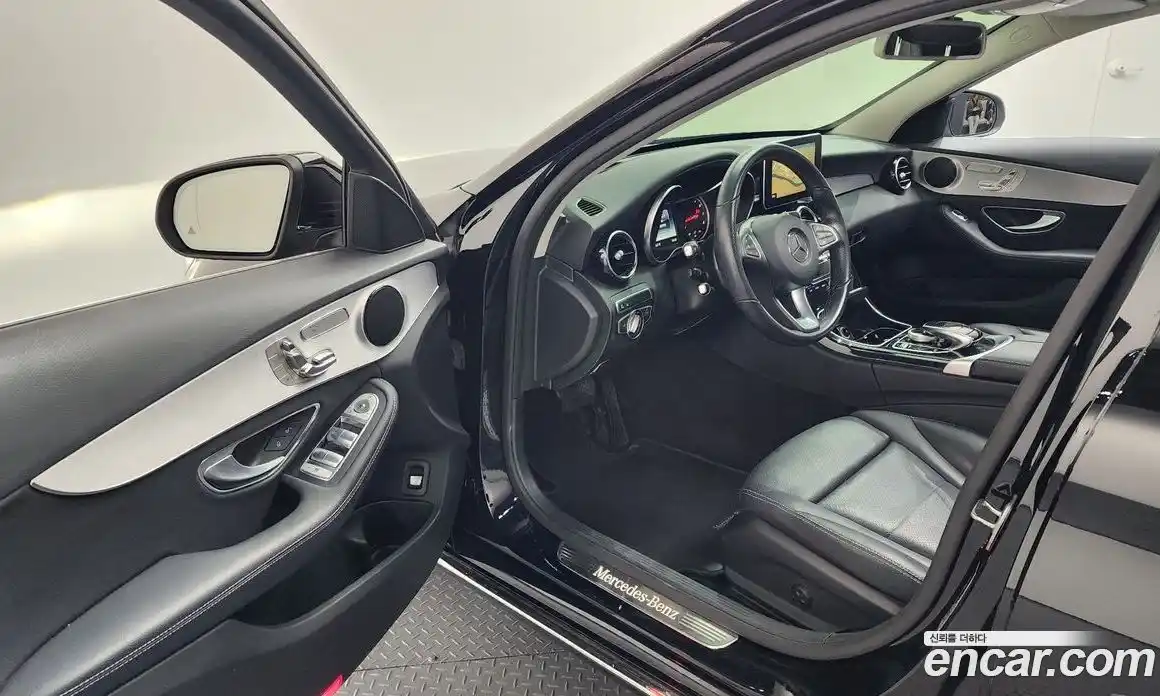 Mercedes-Benz C-Class 2017 2.0 гидро в Москве № 495859, фото 10