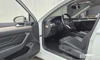 Volkswagen Passat 2022 2.0 гидро в Москве № 499820, миниатюра 10