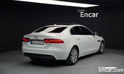 Jaguar XE 2015 2.0 гидро в Москве № 500195, миниатюра 2