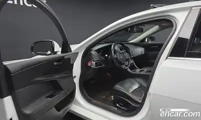 Jaguar XE 2015 2.0 гидро в Москве № 500195, миниатюра 10