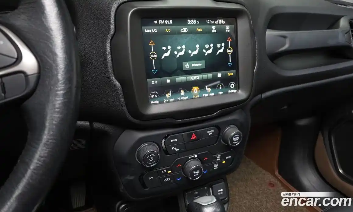 Jeep Renegade 2020 1.6 гидро в Москве № 522215, фото 17