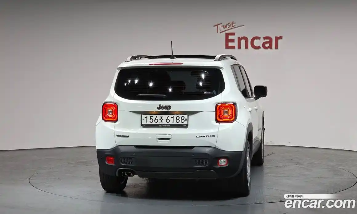 Jeep Renegade 2020 1.6 гидро в Москве № 522215, фото 4